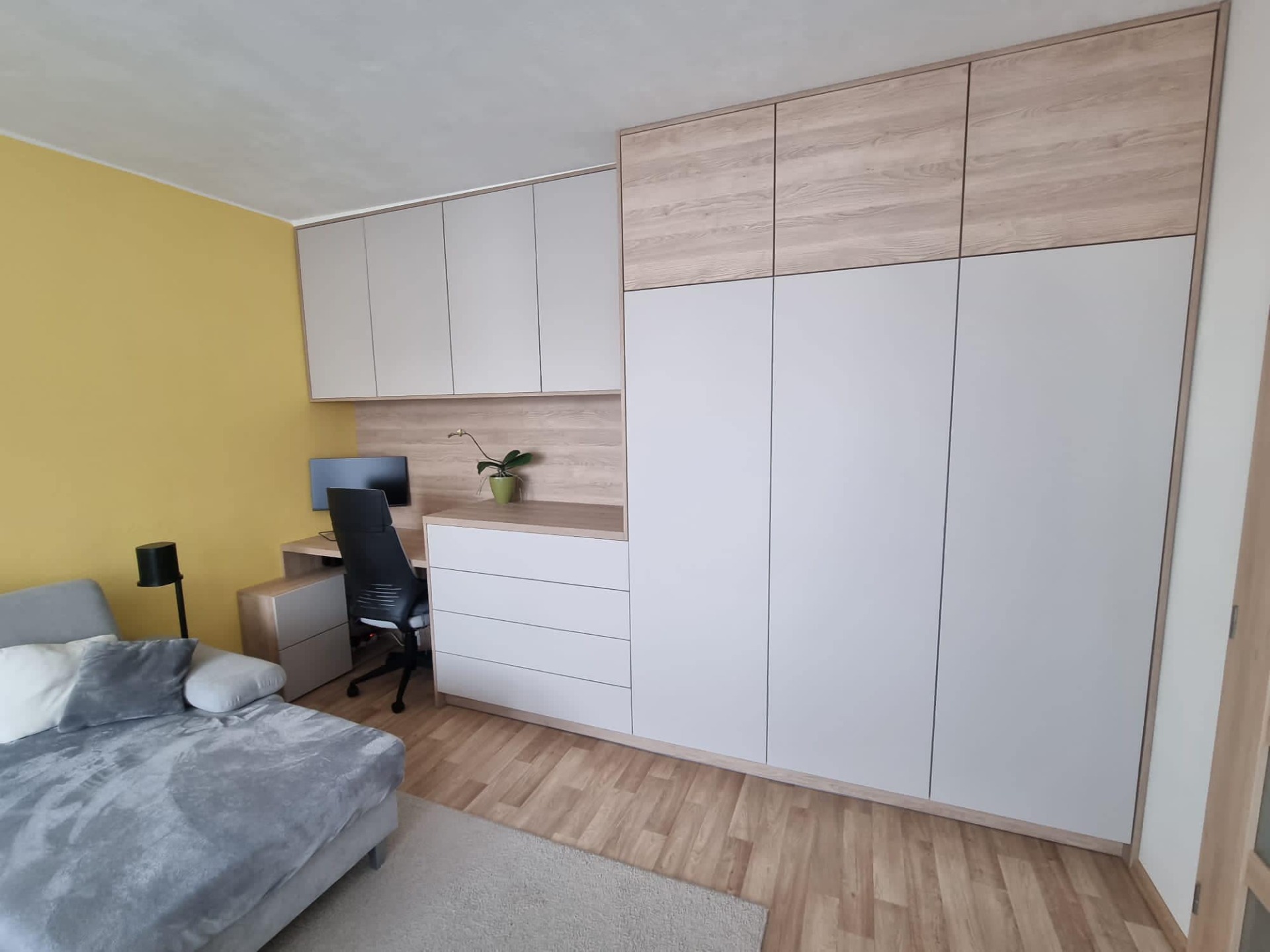 Vestavěné skříně